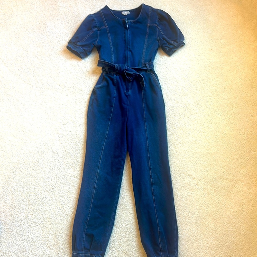 Girl’s Habitual brand denim jumper with zipper and belt.